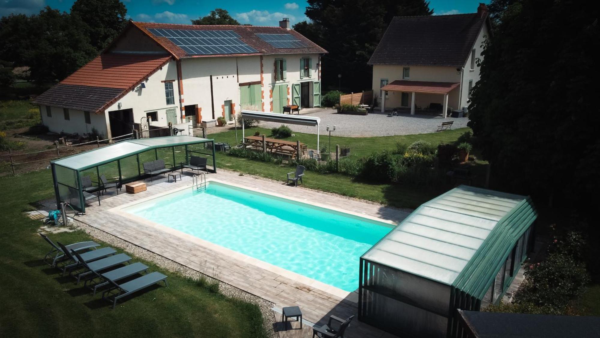 Les Malvaux Bed & Breakfast Huriel Exterior photo